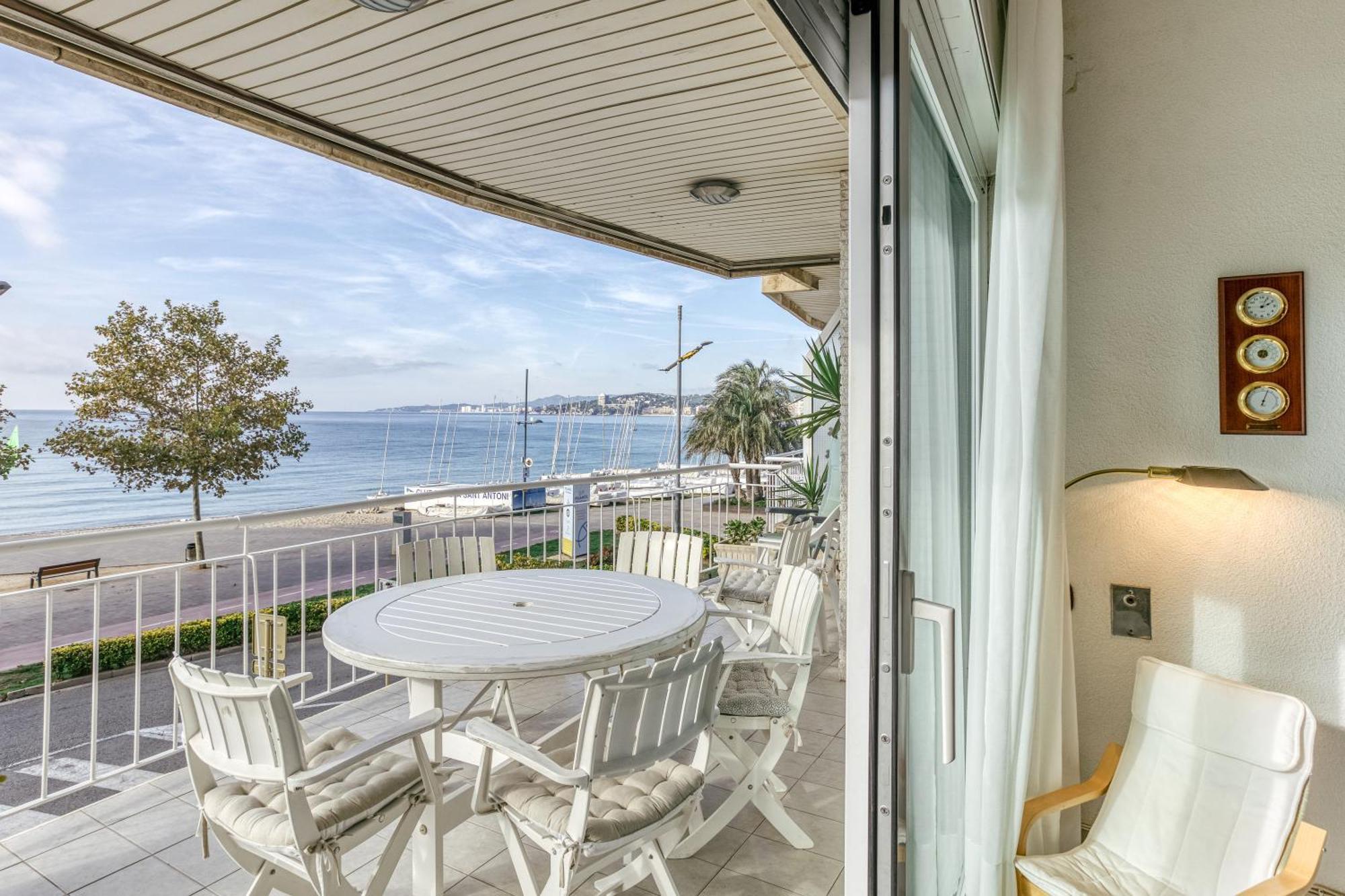 Carrer Del Mar Apartment Palamos Exterior photo